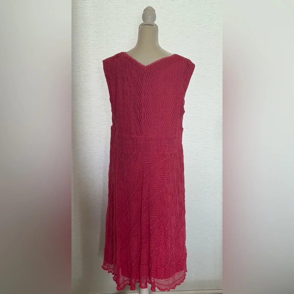 Rabbit Rabbit Rabbit Textured Red Midi Dress - Picture 8 of 13